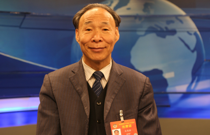 全國(guó)政協(xié)常委、中國(guó)作家協(xié)會(huì)副主席白庚勝：民族文化的保護(hù)與發(fā)展
